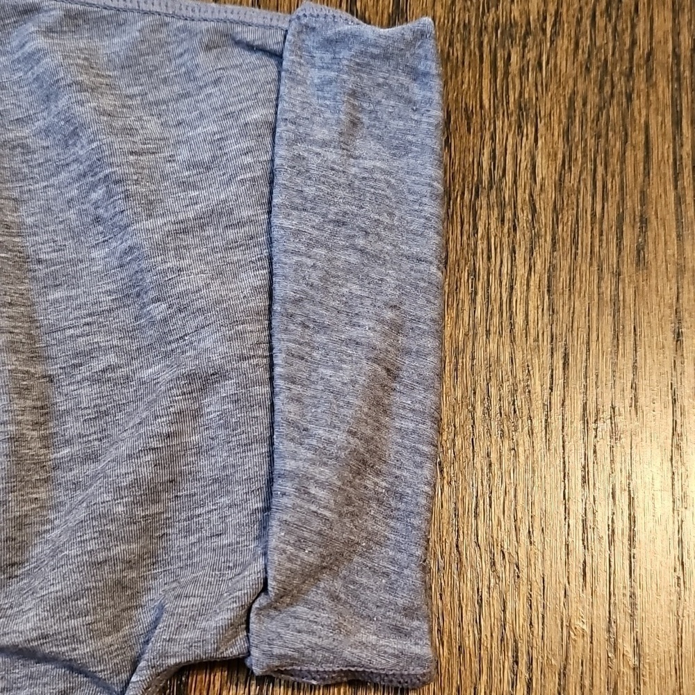GAPfit Breathe Gray Cuffed Tunic Top - Picture 7 of 9